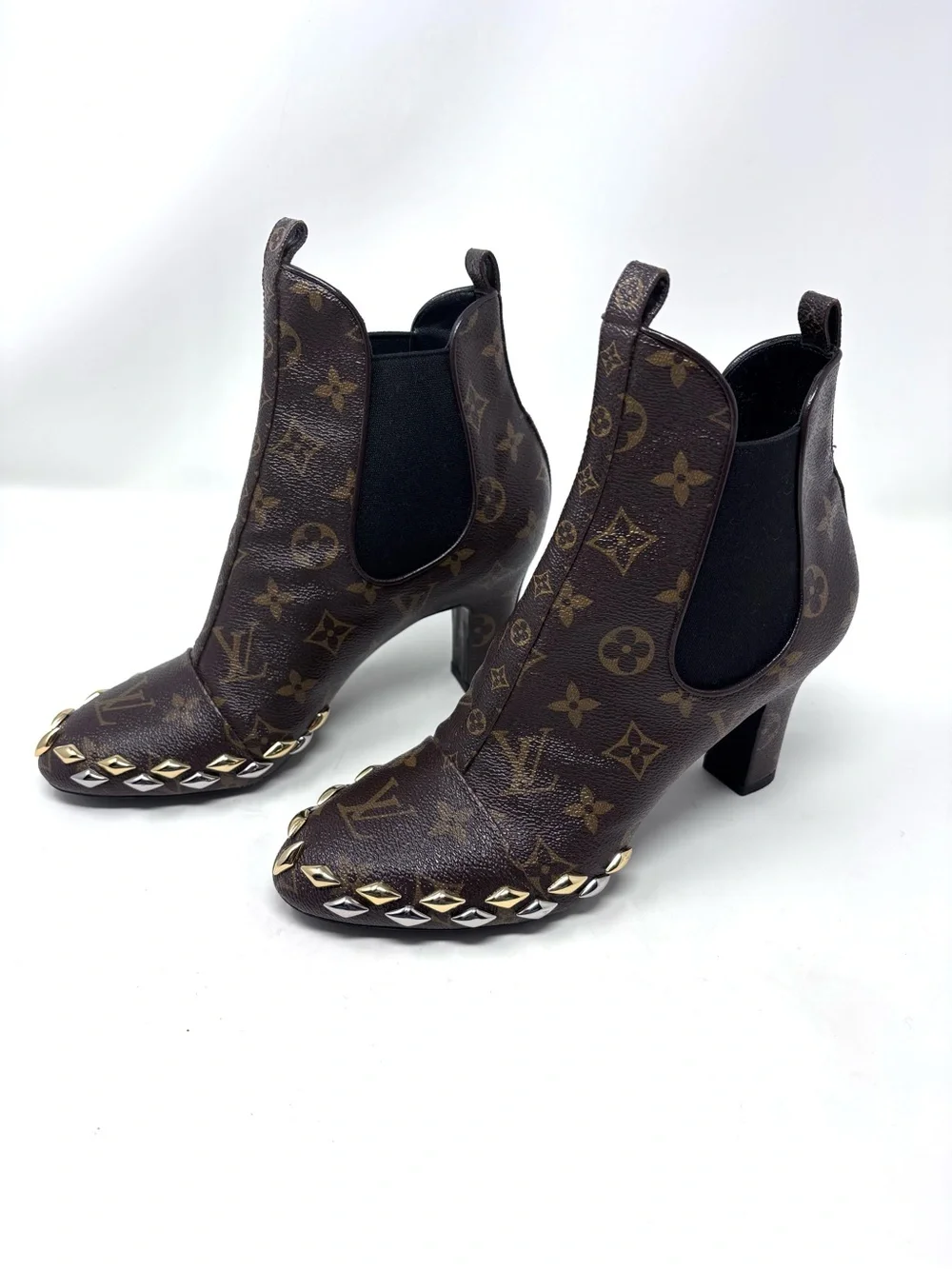 Louis Vuitton Eldorado Monogram Canvas Chelsea Pull On Heel Ankle Bootie size 39